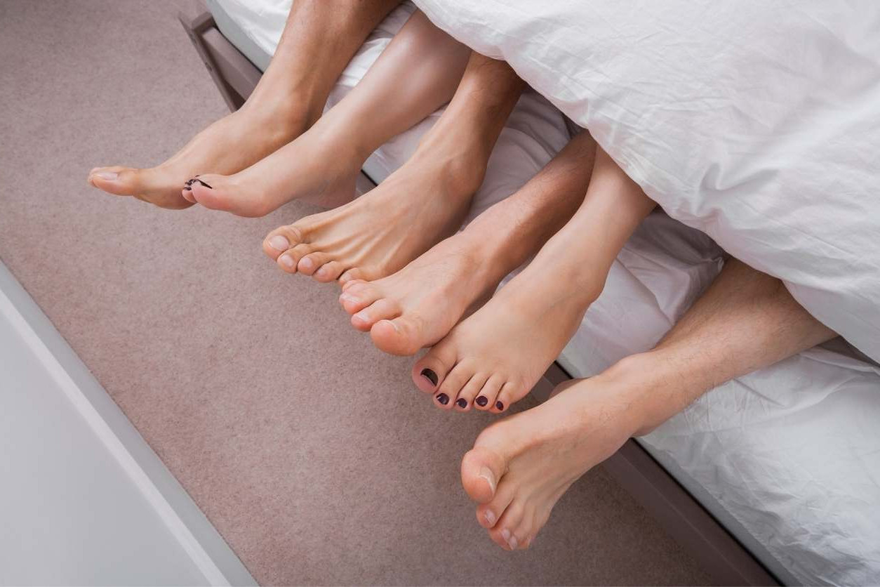 עצות לזוג הטרוסקסואלי בשלישייה עם אישה טרנסית